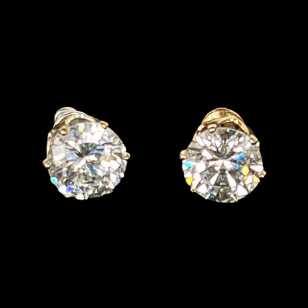 Brilliant Round Crystal or CZ Studs with Posts - Picture 1 of 6